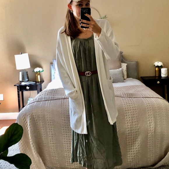 NWT Olive midi dress (belt not include) - Picture 3 of 3